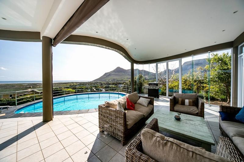 5 Bedroom Property for Sale in Crofters Valley Western Cape